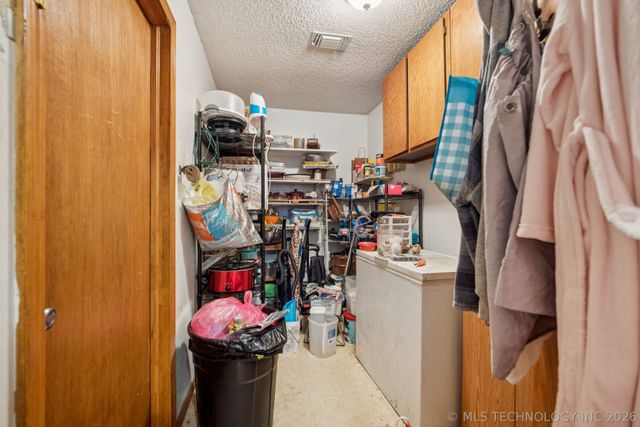 770 NW Seneca, Krebs, OK 74501