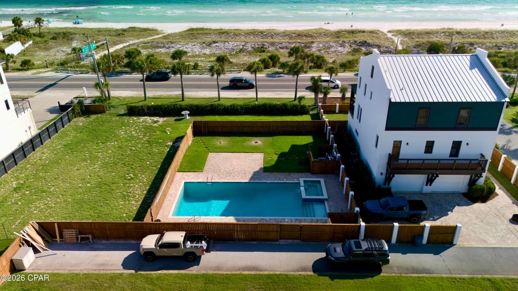 Image 10 of property listing at 13704 Front Beach Road, Panama City Beach, FL 32413