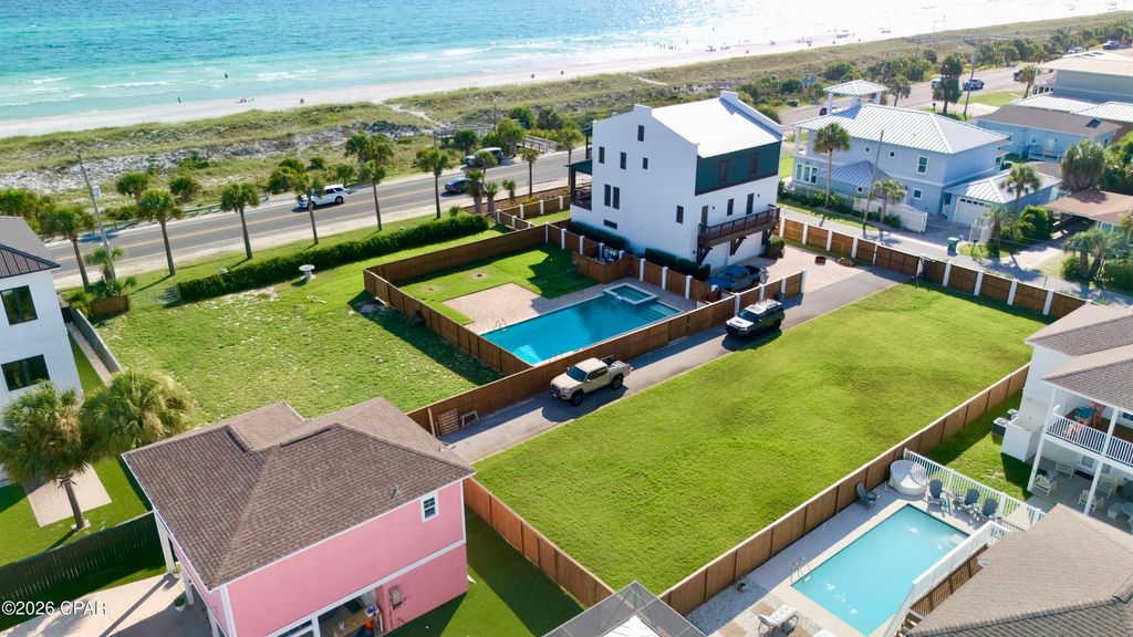 Image 13 of property listing at 13704 Front Beach Road, Panama City Beach, FL 32413