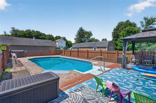 14 Blossom Grove Court, Highland, NY 12528