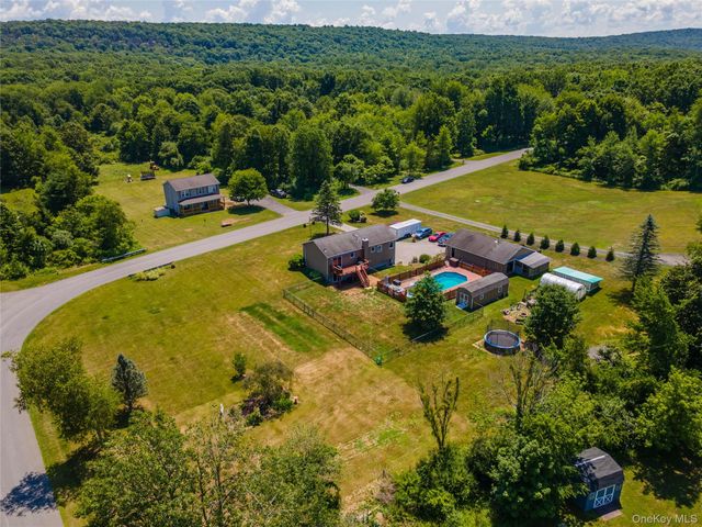 14 Blossom Grove Court, Highland, NY 12528