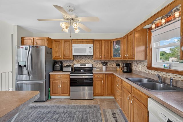 14 Blossom Grove Court, Highland, NY 12528