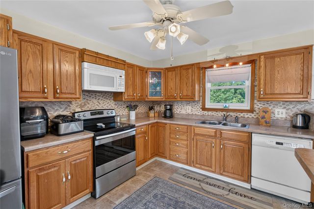14 Blossom Grove Court, Highland, NY 12528