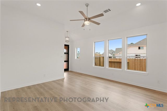 2215 Altiplano, San Antonio, TX 78245