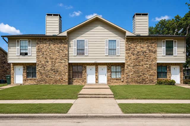 2821 Wimbledon Court, Garland, TX 75041