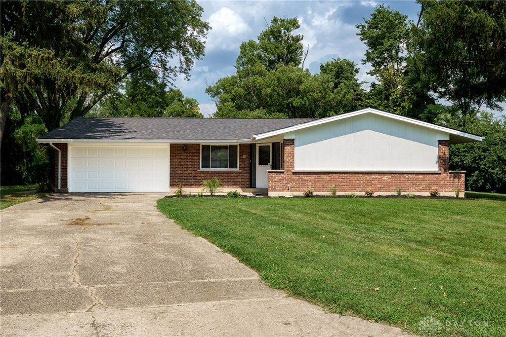 2007 Carriage Hall Court, Dayton, OH 45459