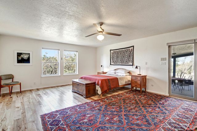 1160 Laurel Loop NE, Albuquerque, NM 87122