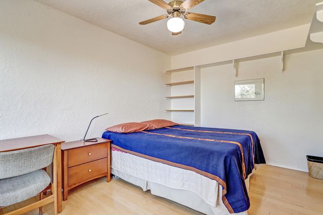 1160 Laurel Loop NE, Albuquerque, NM 87122