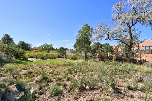 1160 Laurel Loop NE, Albuquerque, NM 87122