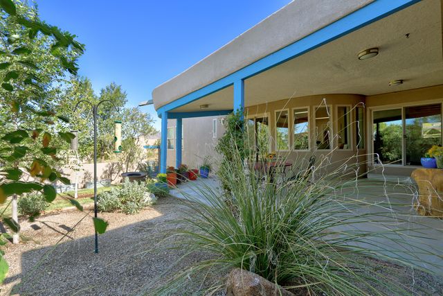 1160 Laurel Loop NE, Albuquerque, NM 87122