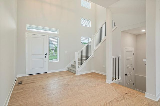 354 SW Chavis Drive, Blue Springs, MO 64064