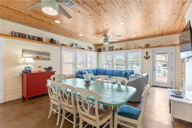 301 E Avenue C, Port Aransas, TX 78373