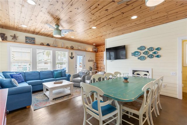 301 E Avenue C, Port Aransas, TX 78373