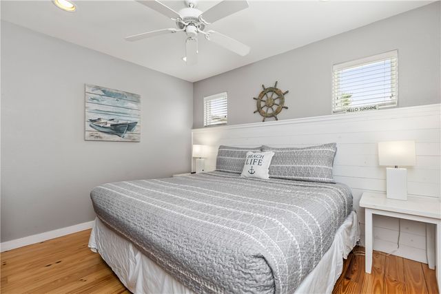 301 E Avenue C, Port Aransas, TX 78373