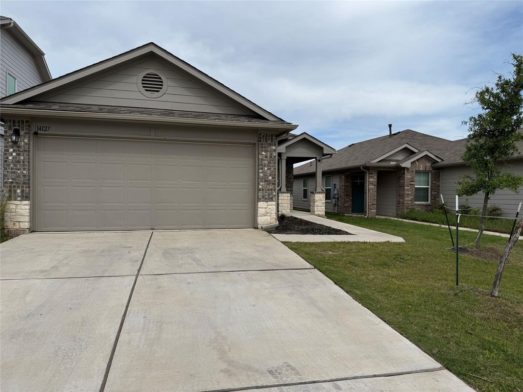 14127 MACQUARIE DR, Pflugerville, TX 78660