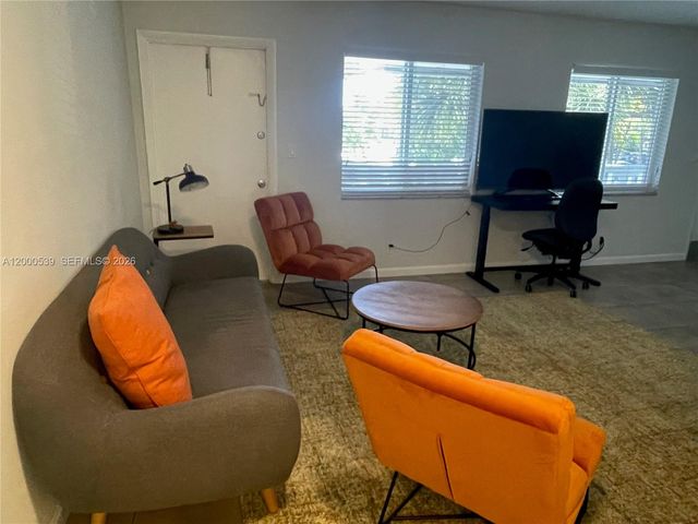 2616 NE 14 Ave 6, Wilton Manors, FL 33334