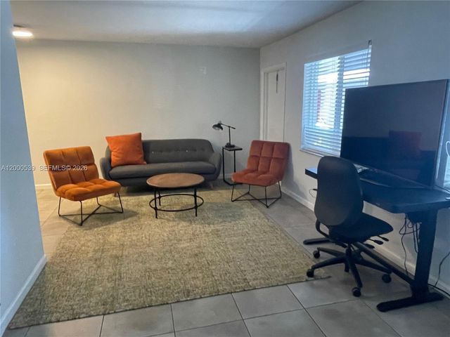 2616 NE 14 Ave 6, Wilton Manors, FL 33334