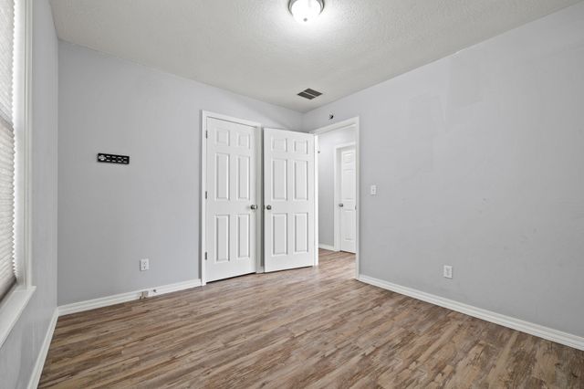 1222 W Butterfield Drive, Nixa, MO 65714