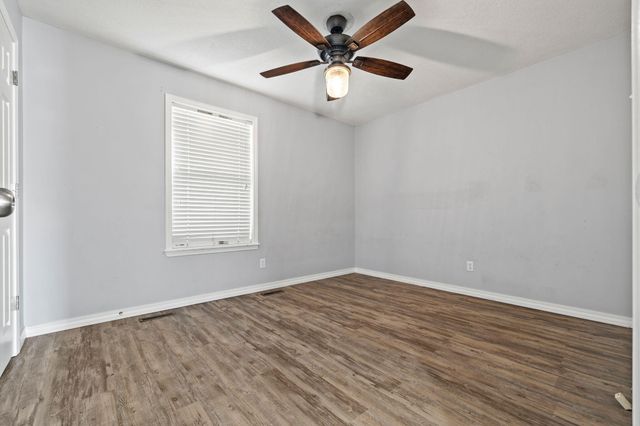 1222 W Butterfield Drive, Nixa, MO 65714