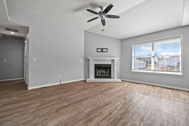 1222 W Butterfield Drive, Nixa, MO 65714