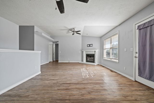 1222 W Butterfield Drive, Nixa, MO 65714