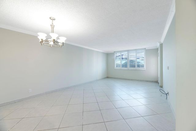 3800 N Hills Drive 402, Hollywood, FL 33021