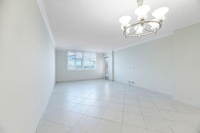 3800 N Hills Drive 402, Hollywood, FL 33021
