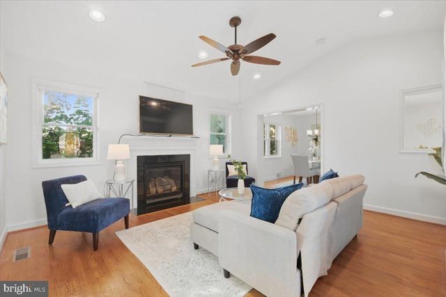 5911 GRAYSON ST, Springfield, VA 22150