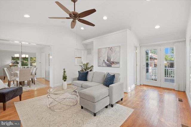 5911 GRAYSON ST, Springfield, VA 22150
