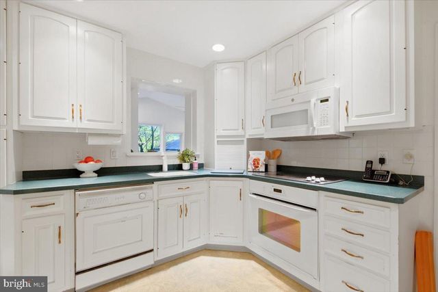 5911 GRAYSON ST, Springfield, VA 22150