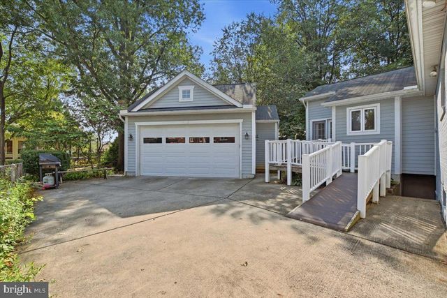 5911 GRAYSON ST, Springfield, VA 22150
