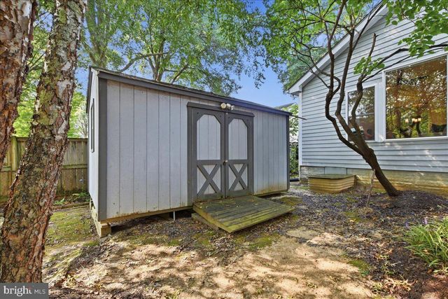 5911 GRAYSON ST, Springfield, VA 22150