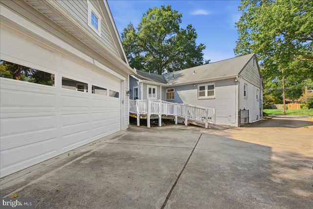 5911 GRAYSON ST, Springfield, VA 22150