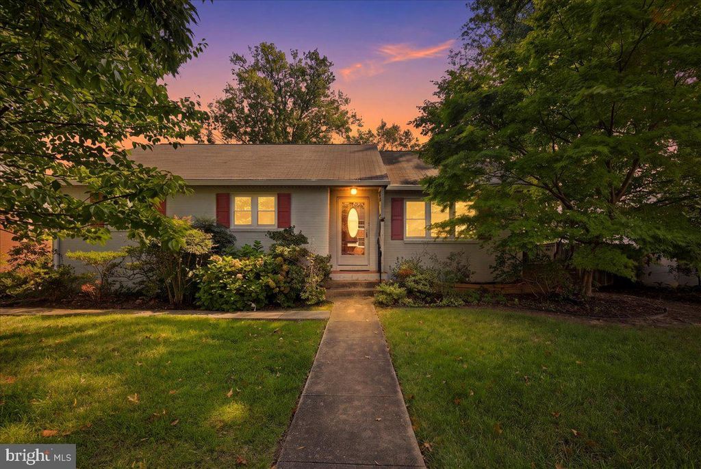 5911 GRAYSON ST, Springfield, VA 22150