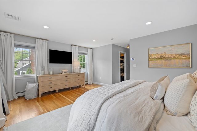 299 Pearl St, Reading, MA 01867