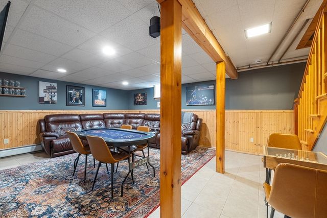 299 Pearl St, Reading, MA 01867