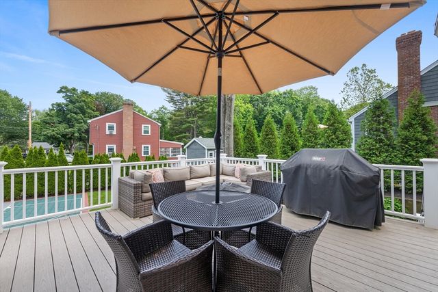 299 Pearl St, Reading, MA 01867