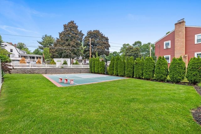 299 Pearl St, Reading, MA 01867