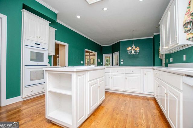 36 London Way, Carrollton, GA 30116