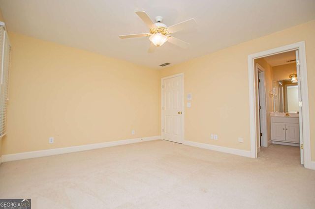 36 London Way, Carrollton, GA 30116