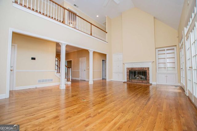 36 London Way, Carrollton, GA 30116
