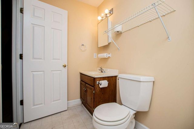 36 London Way, Carrollton, GA 30116