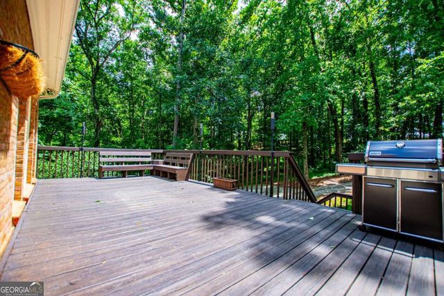 36 London Way, Carrollton, GA 30116