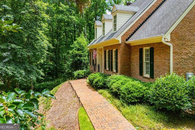 36 London Way, Carrollton, GA 30116