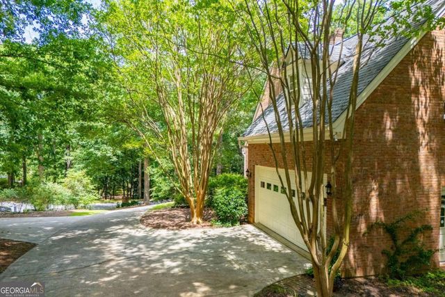 36 London Way, Carrollton, GA 30116