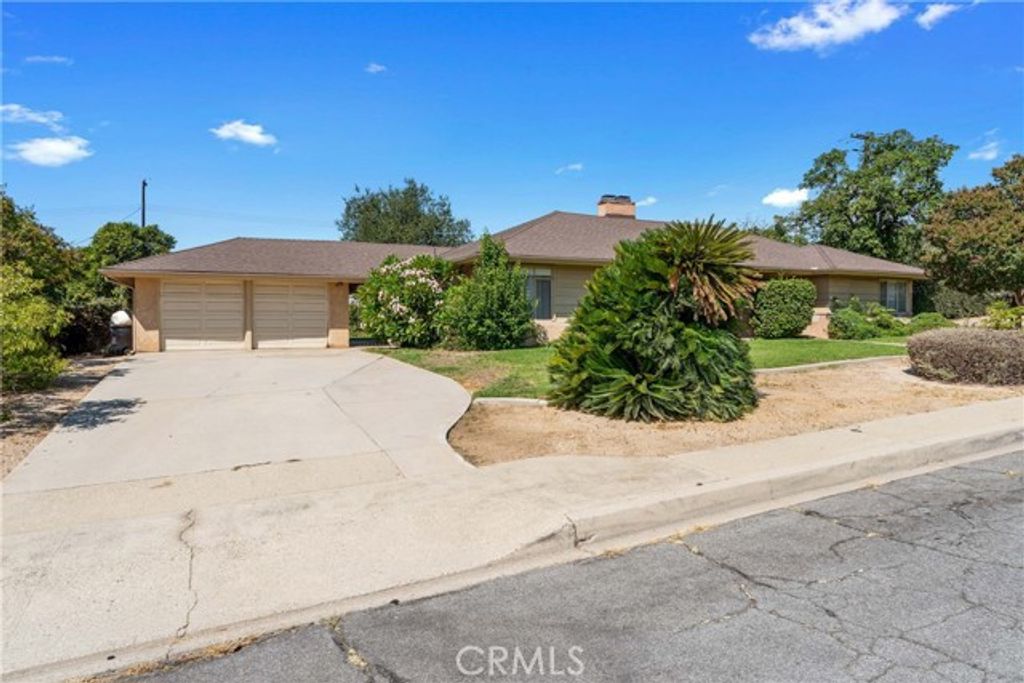 388 Harford, Upland, CA 91786