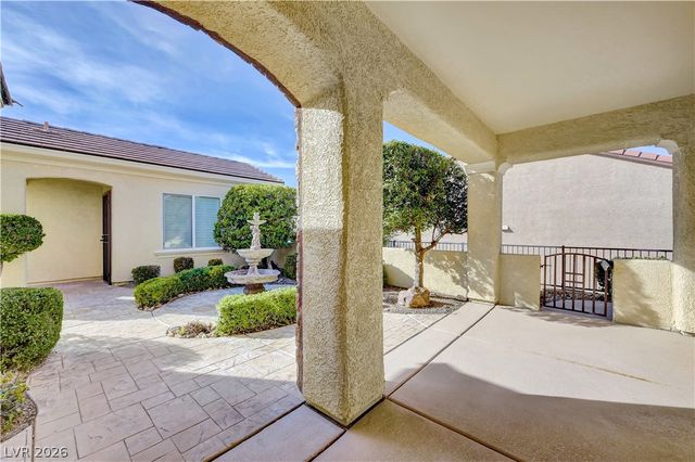 2258 Sandstone Cliffs Drive, Henderson, NV 89044