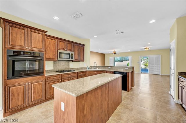 2258 Sandstone Cliffs Drive, Henderson, NV 89044