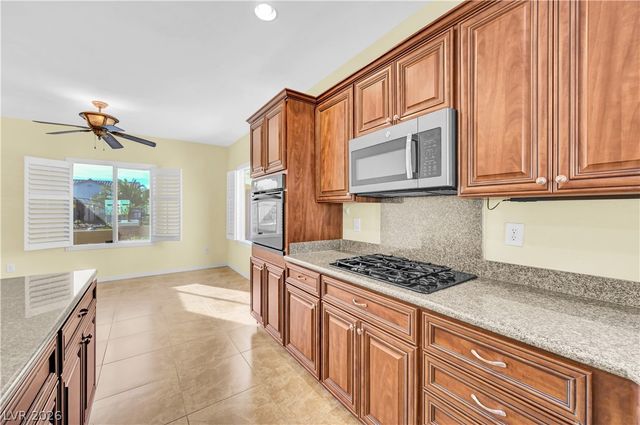 2258 Sandstone Cliffs Drive, Henderson, NV 89044