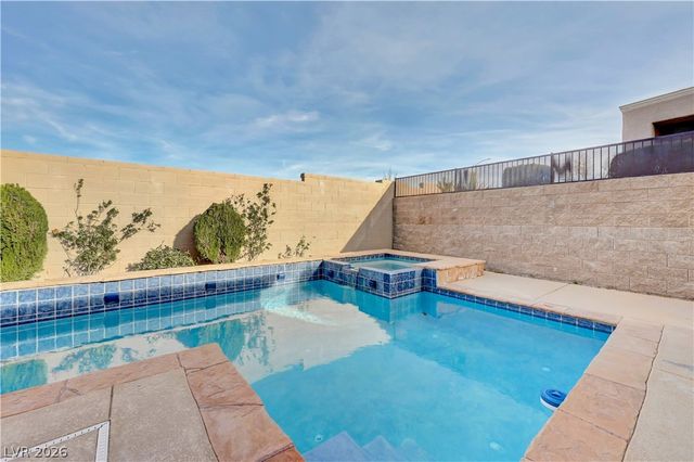 2258 Sandstone Cliffs Drive, Henderson, NV 89044